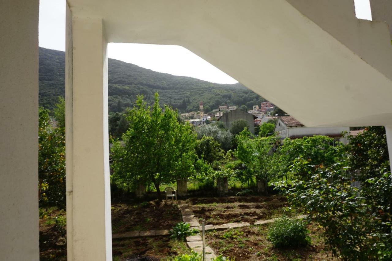 شقة J&B Countryside Life Ágios Matthaíos المظهر الخارجي الصورة